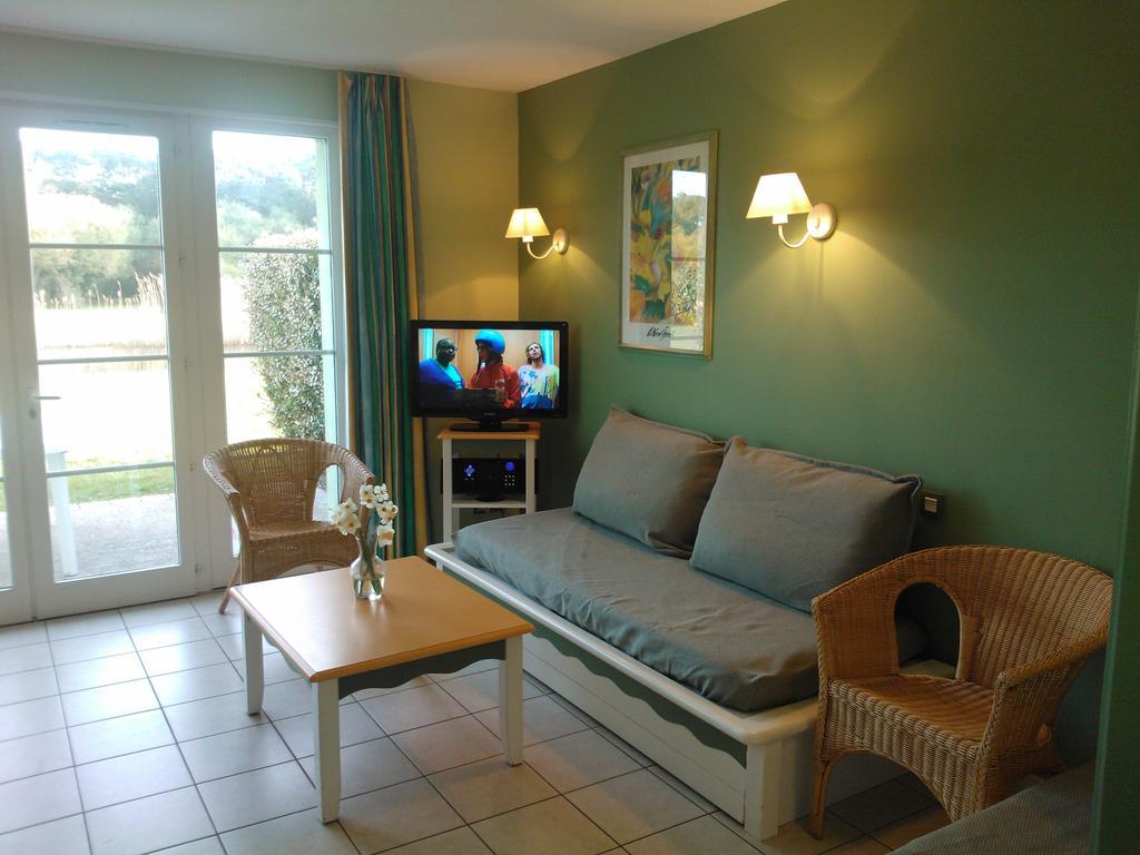 3 Bedrooms Holiday Home Golf Resort Port-Bourgenay Talmont-Saint-Hilaire Chambre photo